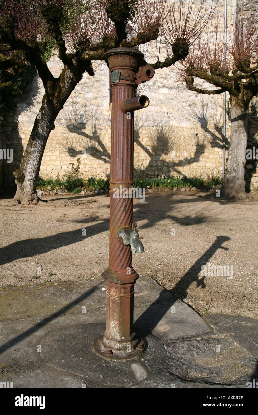 In vecchio stile tocca in angoli sur l'Anglin Francia Foto Stock