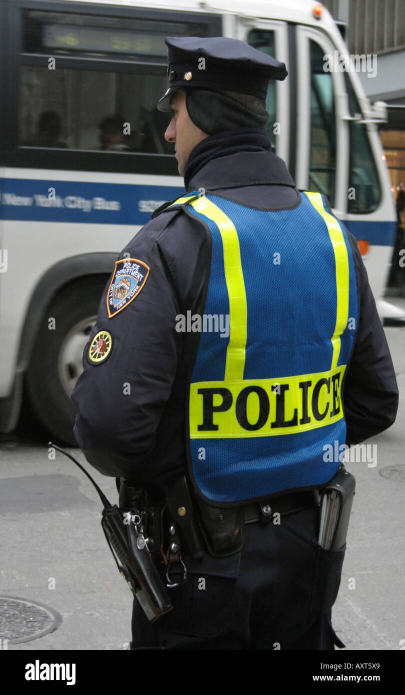 NYPD. Polizia stradale ufficiale di servizio. Il traffico cop. La città di New York. Stati Uniti d'America Foto Stock