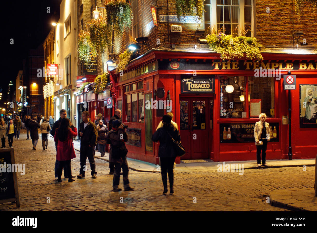 Temple Bar Irish pub e ristorante distretto turistico nel centro della città di Dublino Irlanda Foto Stock