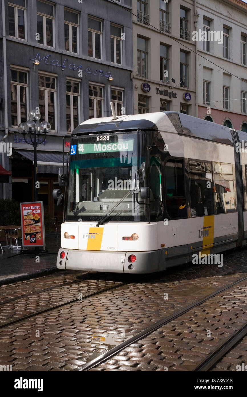 Il tram a Gand, Belgio, legato per Moscou. Foto Stock