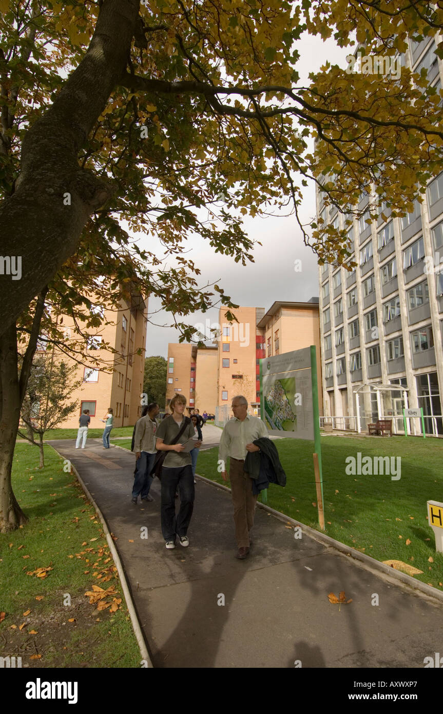 Swansea campus universitario, pomeriggio autunnale, open day. Studente hall del residence Foto Stock