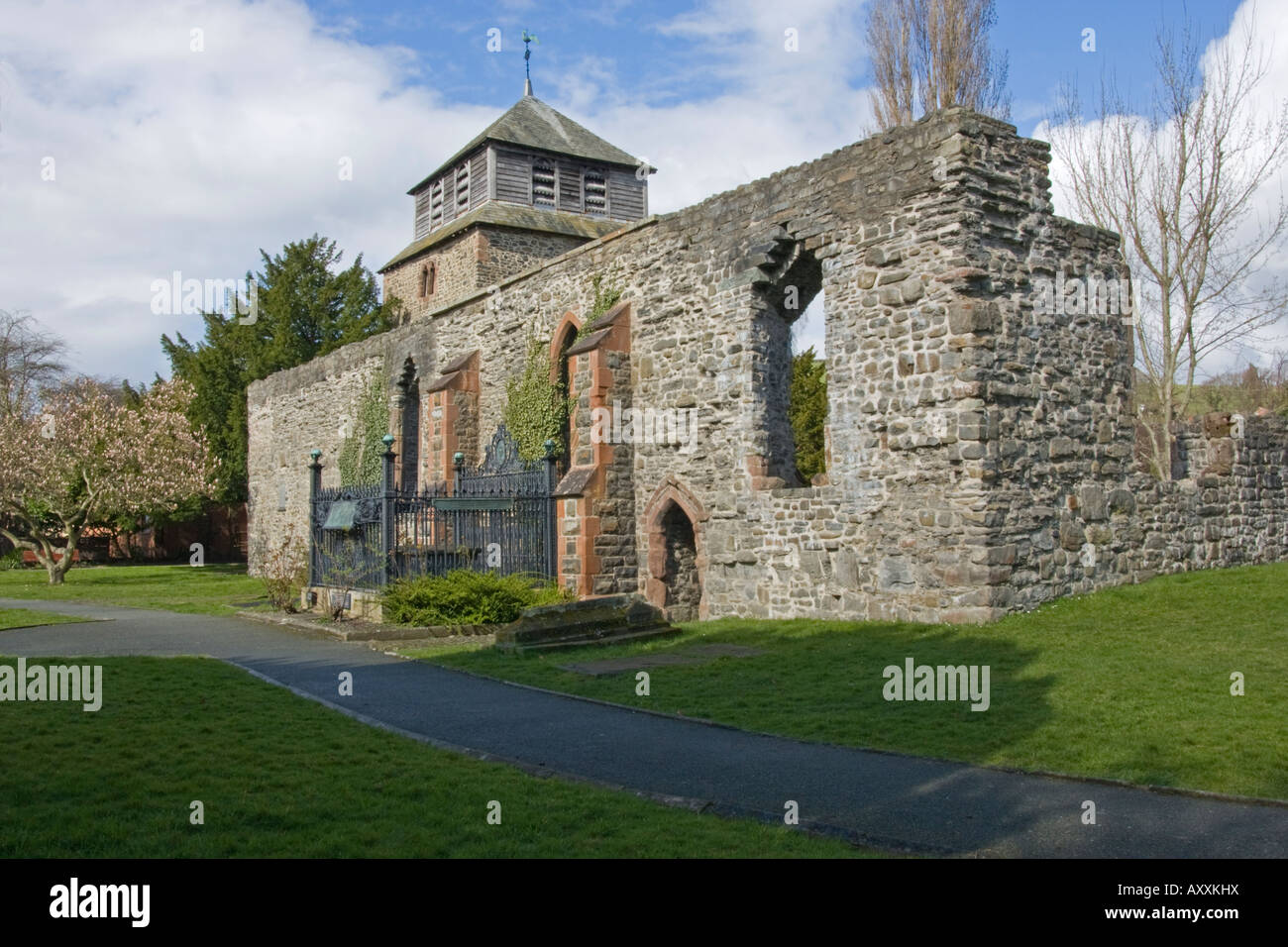 Robert Owen il riformatore sociale la sua tomba in Santa Maria chiesa Newtown Montgomeryshire Galles Foto Stock