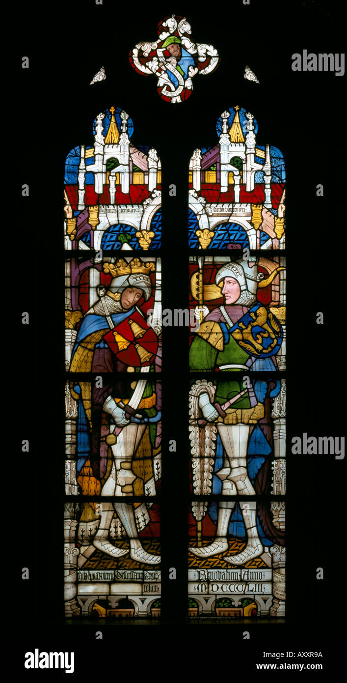 Lüneburg, Gerichtslaube im Rathaus, Glasmalerei, Karl Der Große und König Artus aus dem Neun-Helden-Zyklus Foto Stock