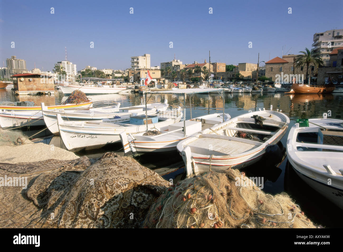 Barche da pesca nel porto di pescatori, pneumatico (Sour), il Sud, Libano, Medio Oriente Foto Stock