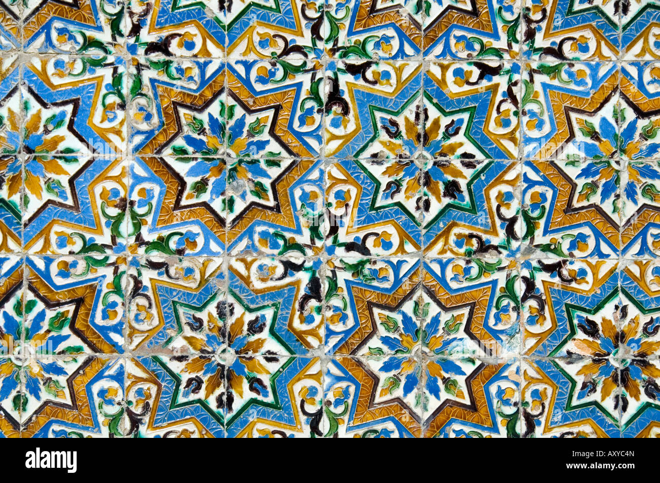 Azulejos piastrelle in stile mudéjar, Casa de Pilatos, quartiere Santa Cruz di Siviglia, in Andalusia (Andalucia), Spagna, Europa Foto Stock