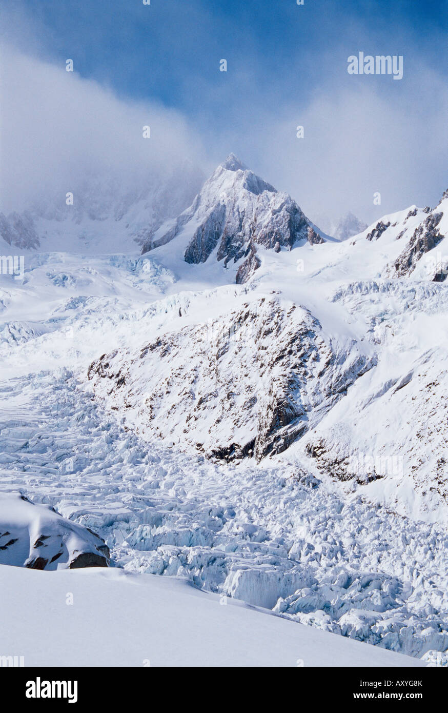Alto ghiacciaio Fox e le Alpi del Sud, Westland National Park, sito Patrimonio Mondiale dell'UNESCO, Westland, Isola del Sud, Nuova Zelanda Foto Stock
