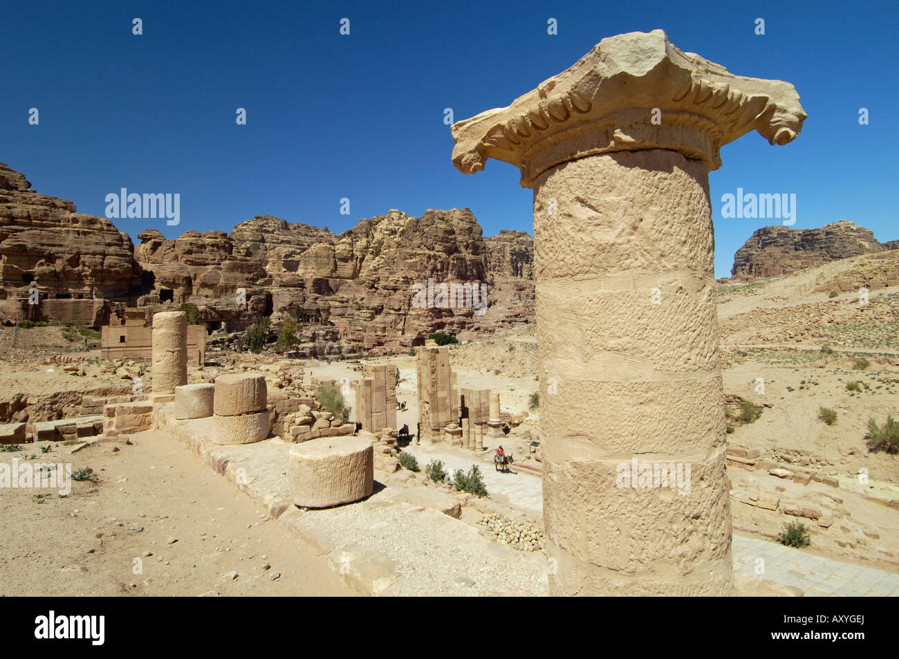 La porta ad arco, Petra, Sito Patrimonio Mondiale dell'UNESCO, Giordania, Medio Oriente Foto Stock