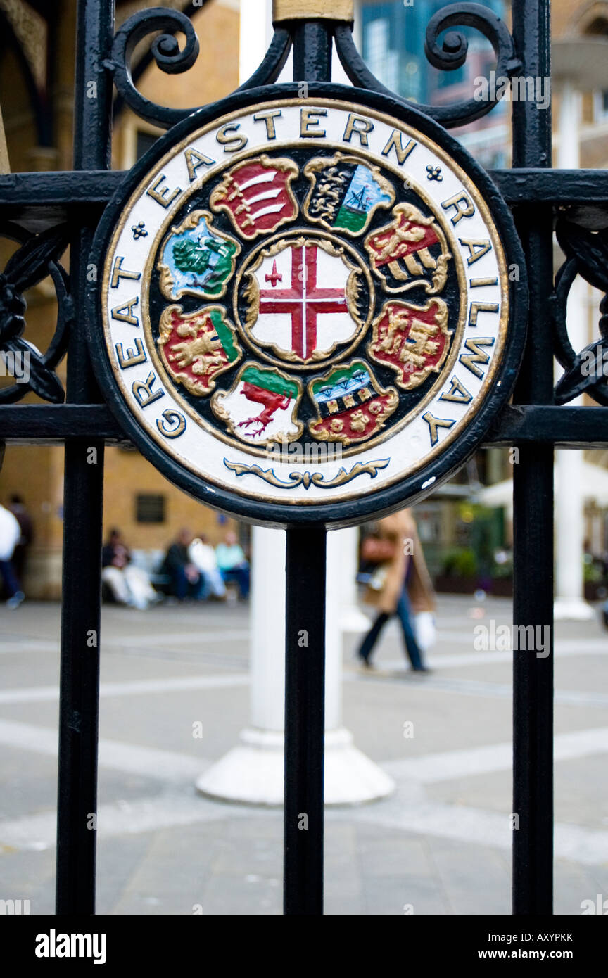 Great Eastern Railway logo alla stazione di Liverpool Street a Londra REGNO UNITO Foto Stock