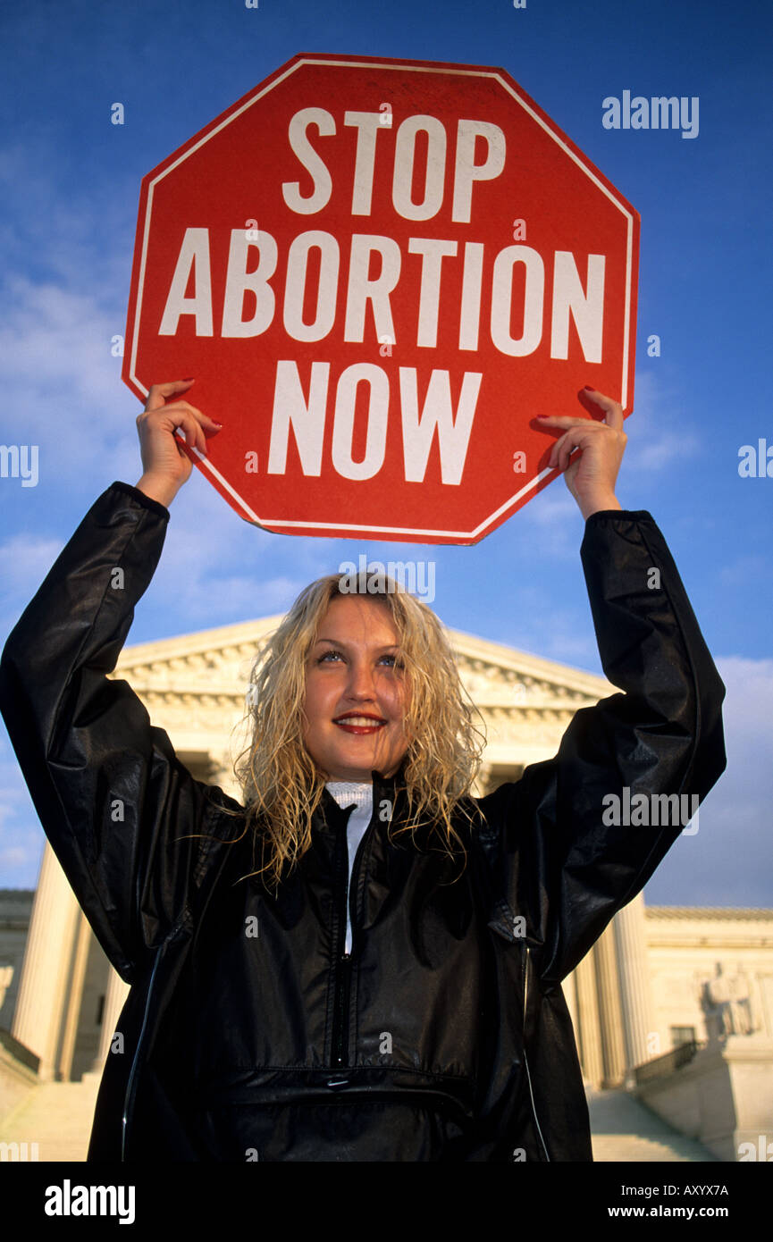 Anti aborto protester presso la Corte suprema degli Stati Uniti Washington DC modello rilasciato Foto Stock