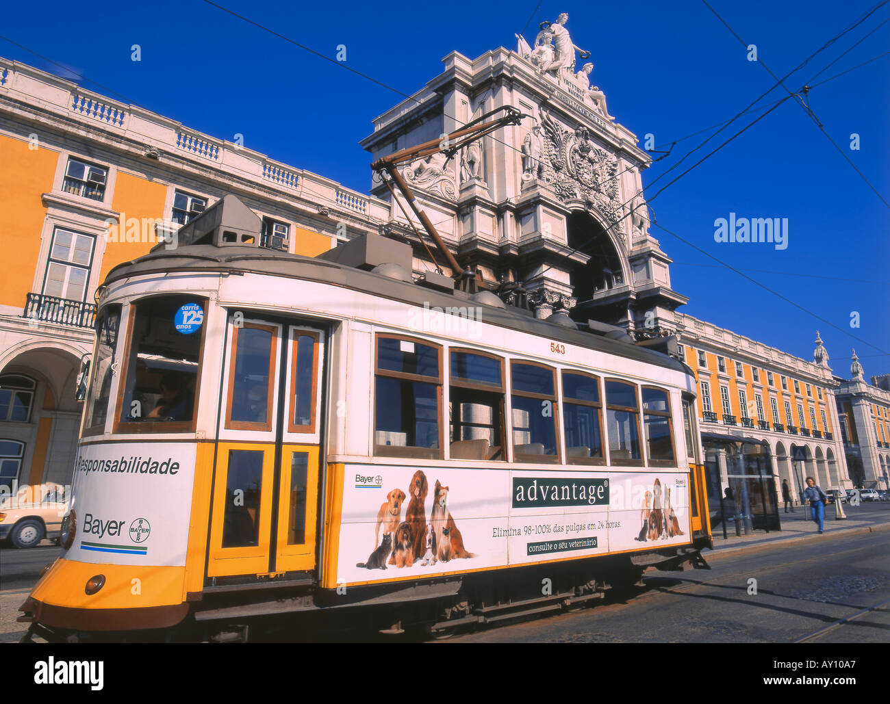 Tram storico, Praca do Comercio, Lisbona, Portogallo Foto Stock