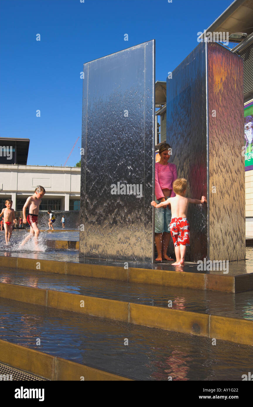 Bristol Millennium Square fontana Foto Stock