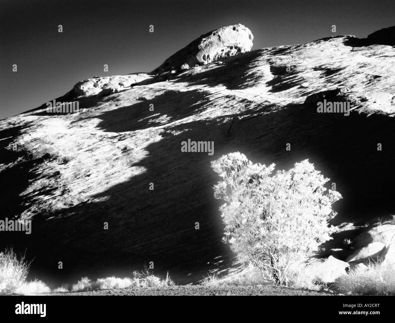 La Valle del Fuoco parco dello stato del Nevada fotografata a raggi infrarossi Foto Stock