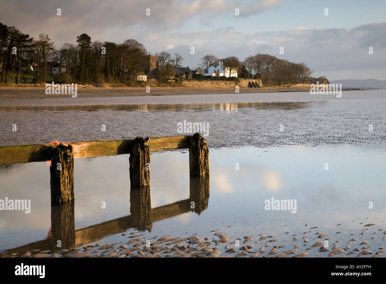 La mattina presto a Aldingham sulla penisola di Furness affacciato sulla baia di Morecambe Foto Stock