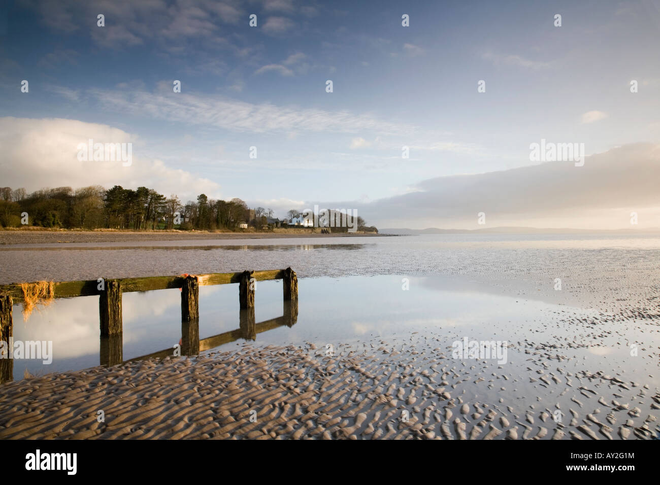 La mattina presto a Aldingham sulla penisola di Furness affacciato sulla baia di Morecambe Foto Stock