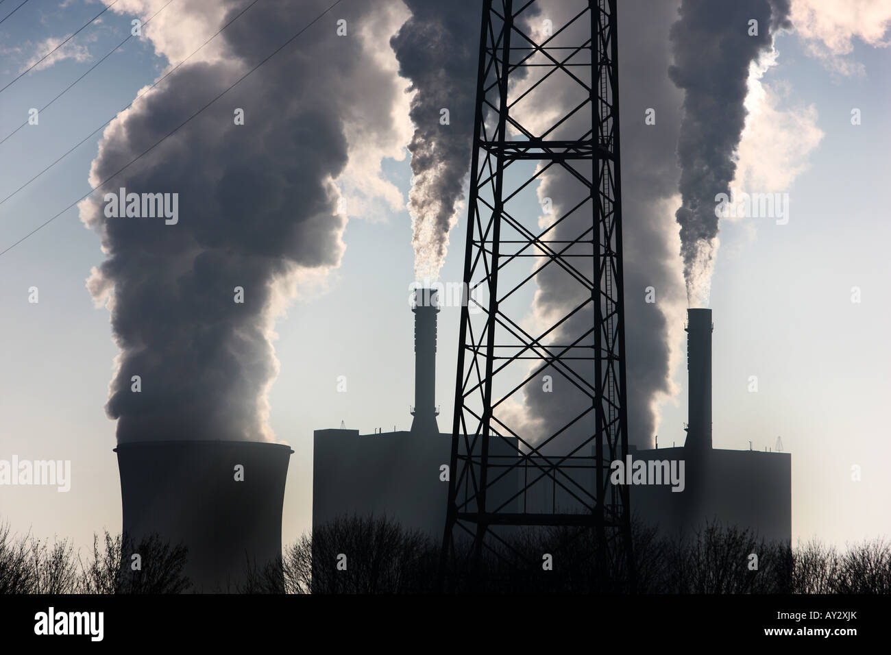 DEU Germania Duisburg Powerstation di acciaio azienda HKM Huettenwerke Krupp Mannesmann torri di raffreddamento Foto Stock