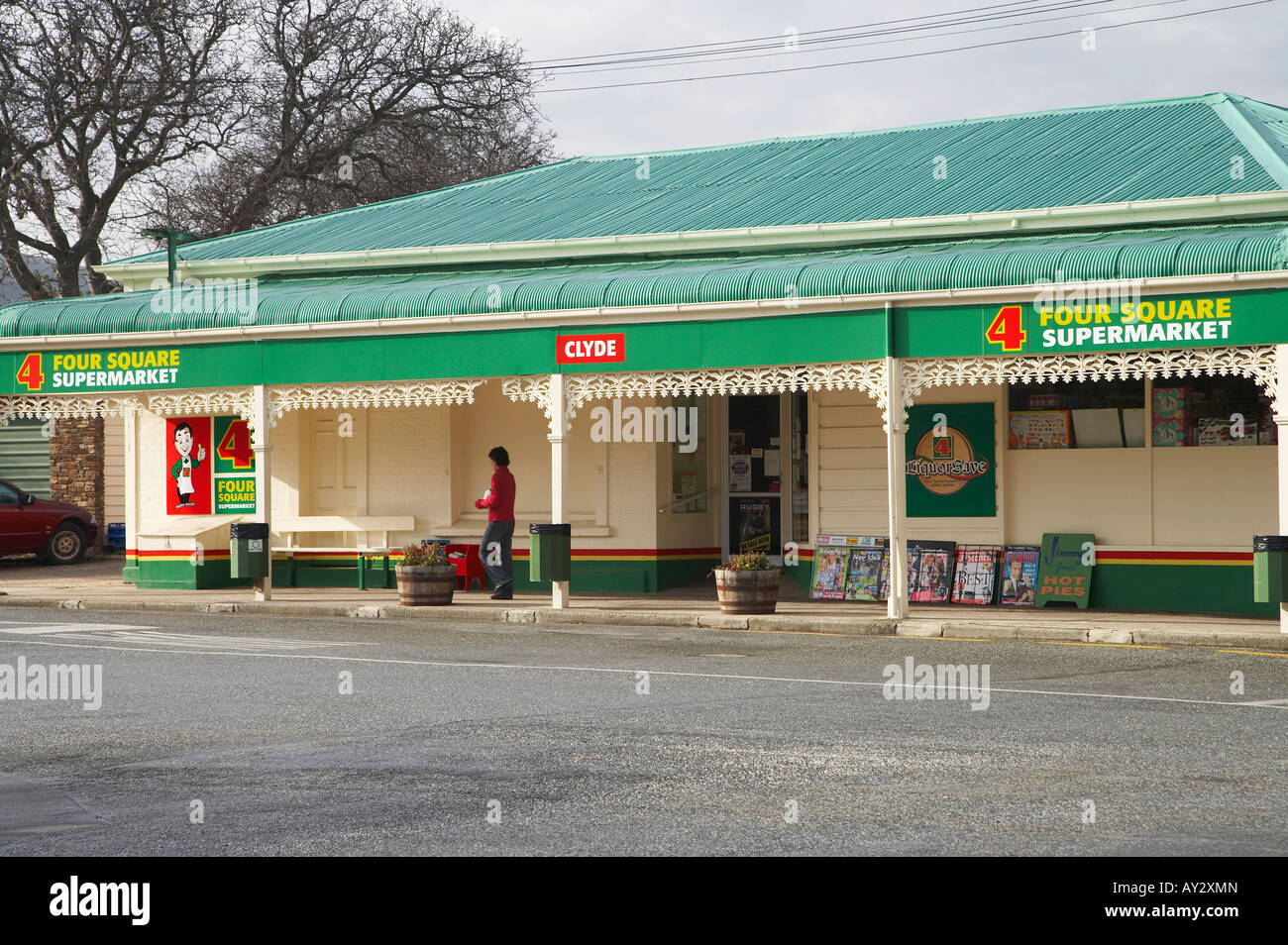 Vecchia Piazza Quattro Store Clyde Central Otago Isola del Sud della Nuova Zelanda Foto Stock