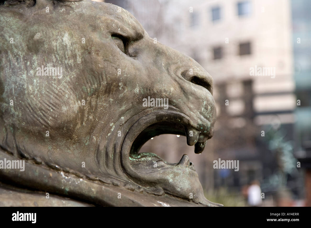 Foto di dettaglio della Statua di Edward Prince of Wales il Principe Nero in City Square Leeds Foto Stock