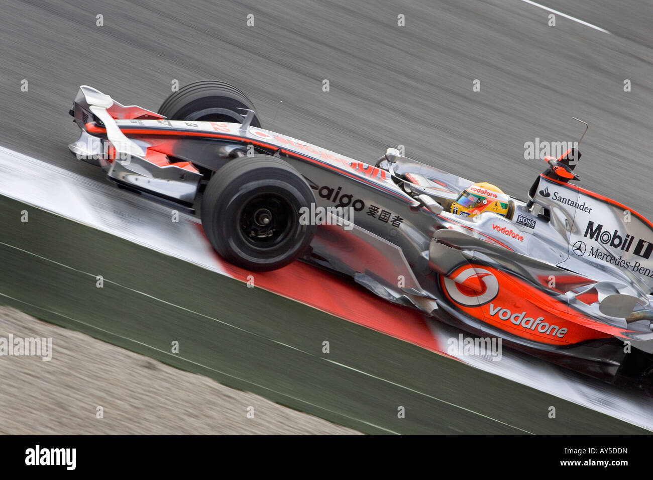 Lewis Hamilton guida per la McLaren-Mercedes team di Formula Uno Foto Stock