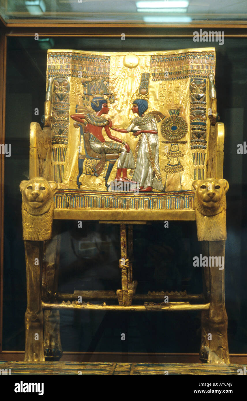 Egypte Le Caire Musée Egyptien Trésor de Toutankhamon Le trône Foto Stock