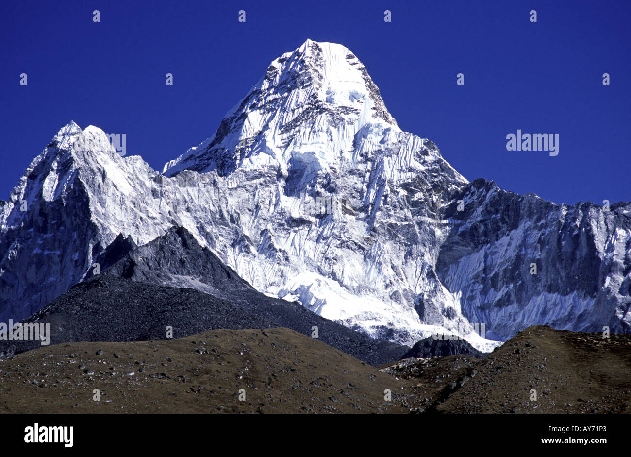 Ama Dablam montagna nella regione dell Everest Himalaya Nepal Foto Stock