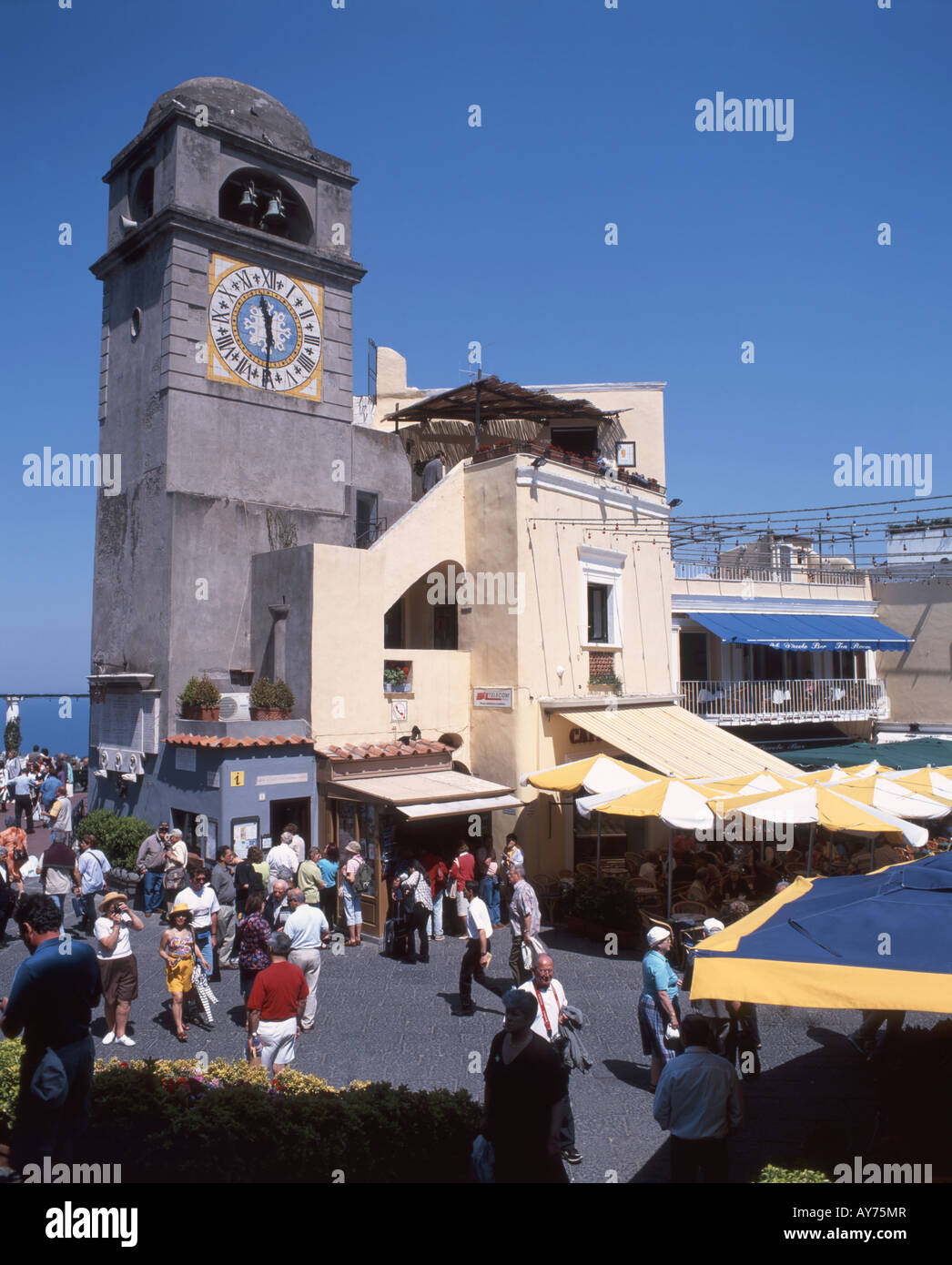 La Piazzetta con Torre dell'Orologio, Capri, Isola di Capri, Regione Campagnia, Italia Foto Stock