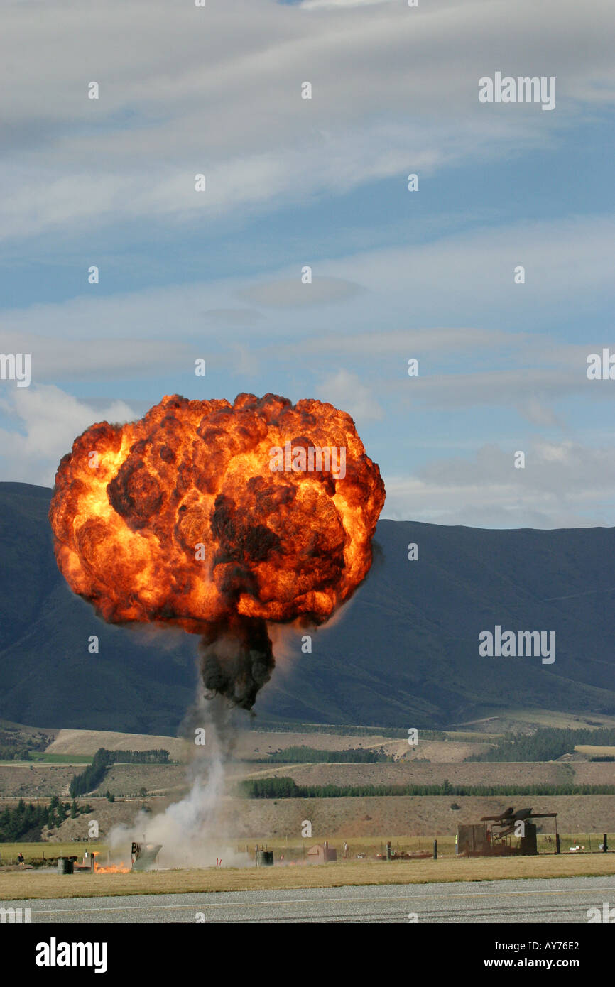 Controllate le esplosioni a Airshow di Foto Stock