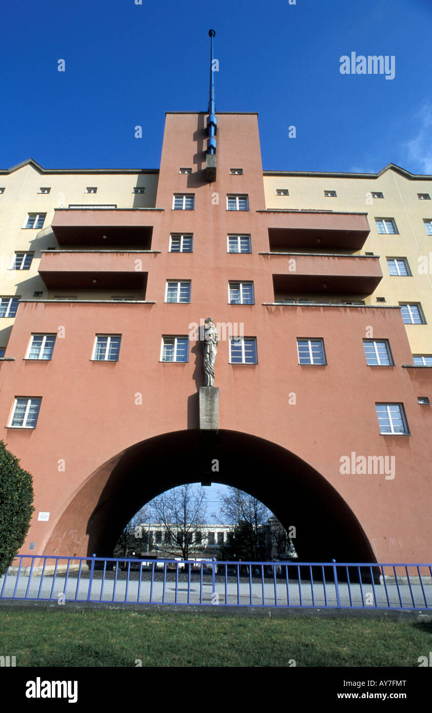 Karl Marx cortile con gomito di gate Foto Stock