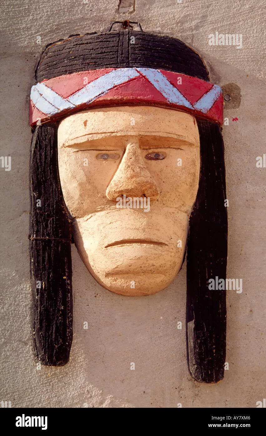 Una figura di un American Indian trovati su una parete di adobe vicino alla storica piazza, in Old Mesilla, Nuovo Messico. Foto Stock