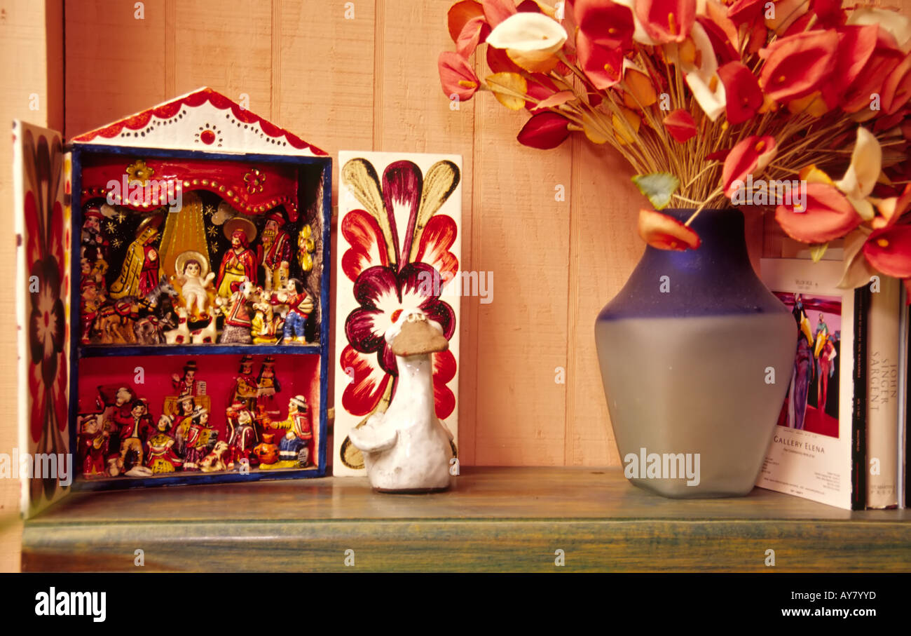 Signor 674 eclettica studio del sudovest del pittore Ann Templeton, situato nella storica Hondo Valle, Nuovo Messico. Foto Stock