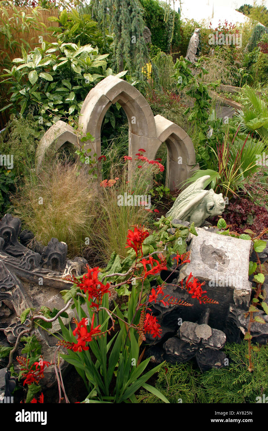 Regno Unito Cheshire Knutsford Tatton Hall RHA Flower Show Matthews Garden Center il Signore degli Anelli garden Foto Stock