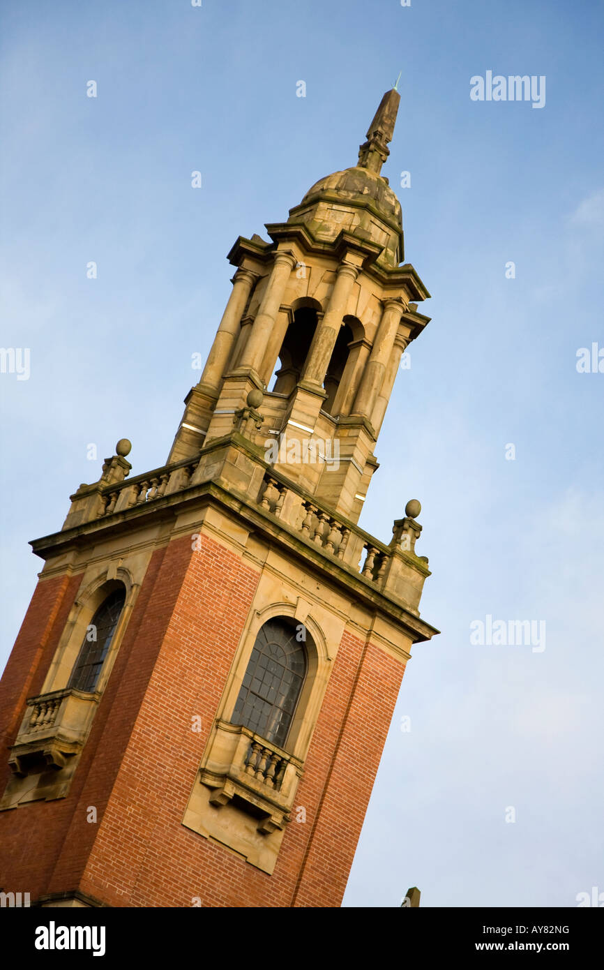 La guglia a Leeds, edificio Magistrates. Foto Stock