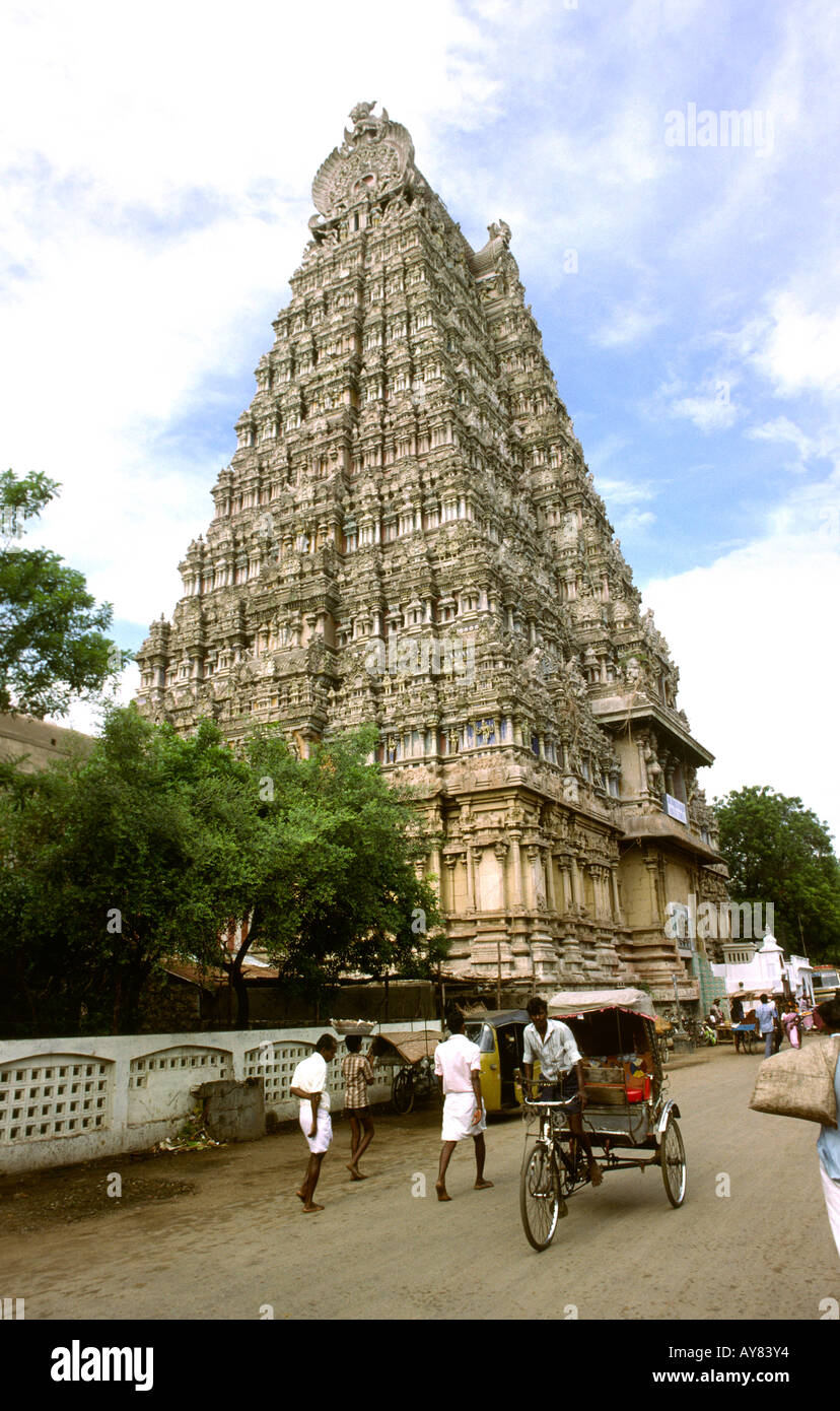 India Tamil Nadu Madurai religione Shree Menakshi tempio indù 50m e alta torre meridionale Foto Stock