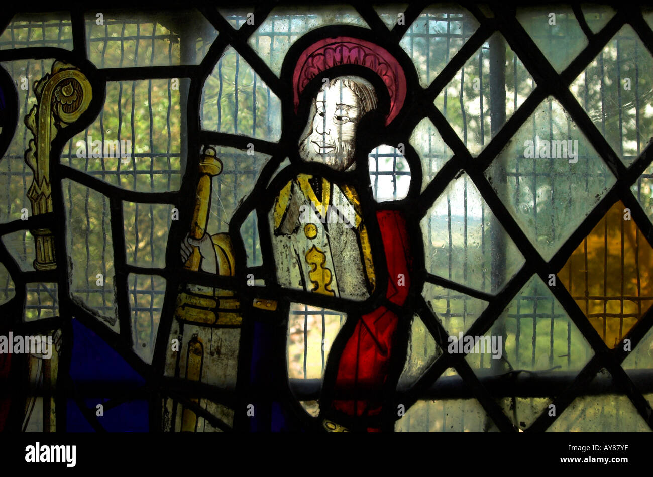 Vetrata, Llanrhychwyn chiesa, Trefriw, Conway Valley, il Galles del Nord. Foto Stock