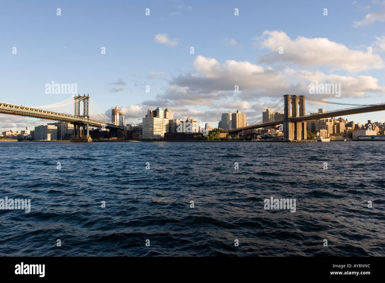 Vista dal tra Brooklyn e Manhattan Bridge, williamsburg bridge Foto Stock