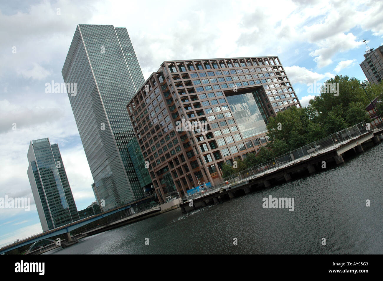 Morgan Stanley Bank office edificio (anteriore), Lehman Brothers e superiore 10 Bank Street (fondo), Canary Wharf a Londra Foto Stock