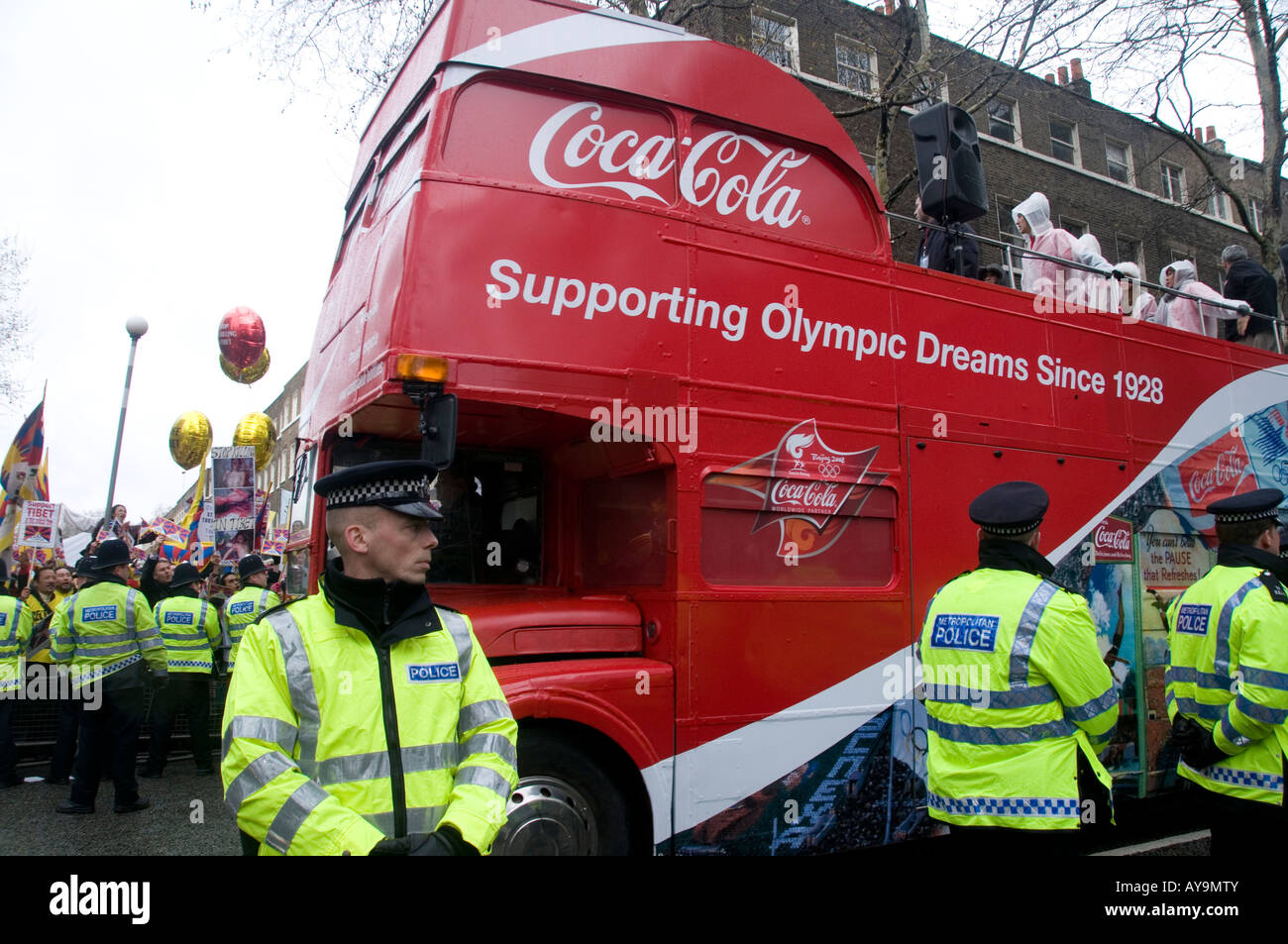 Processione della torcia Olimpica attraverso Londra 6 Aprile 2008 Foto Stock