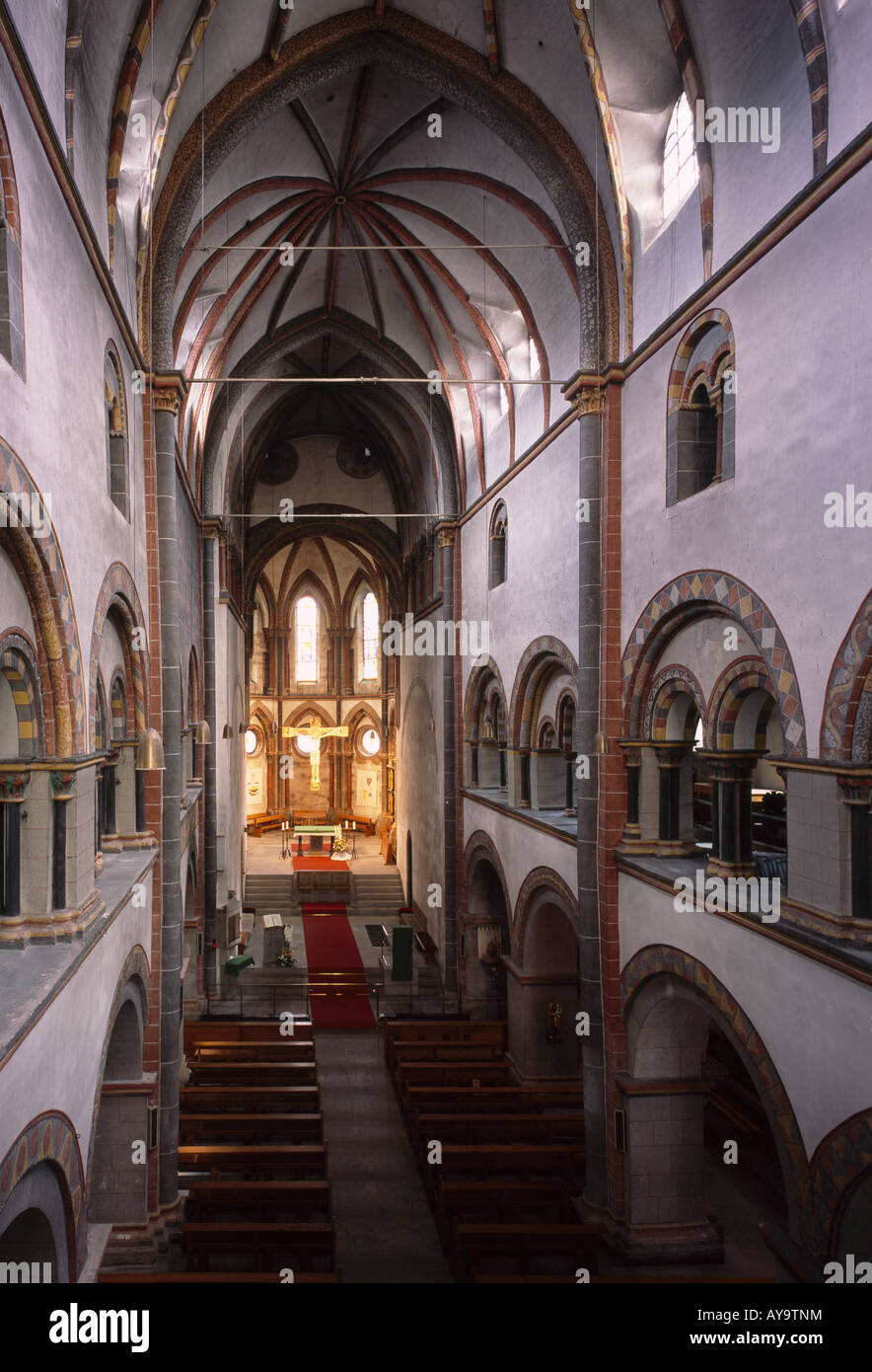 Boppard, Pfarrkirche San Severo, Blick von der Empore nach Osten Foto Stock