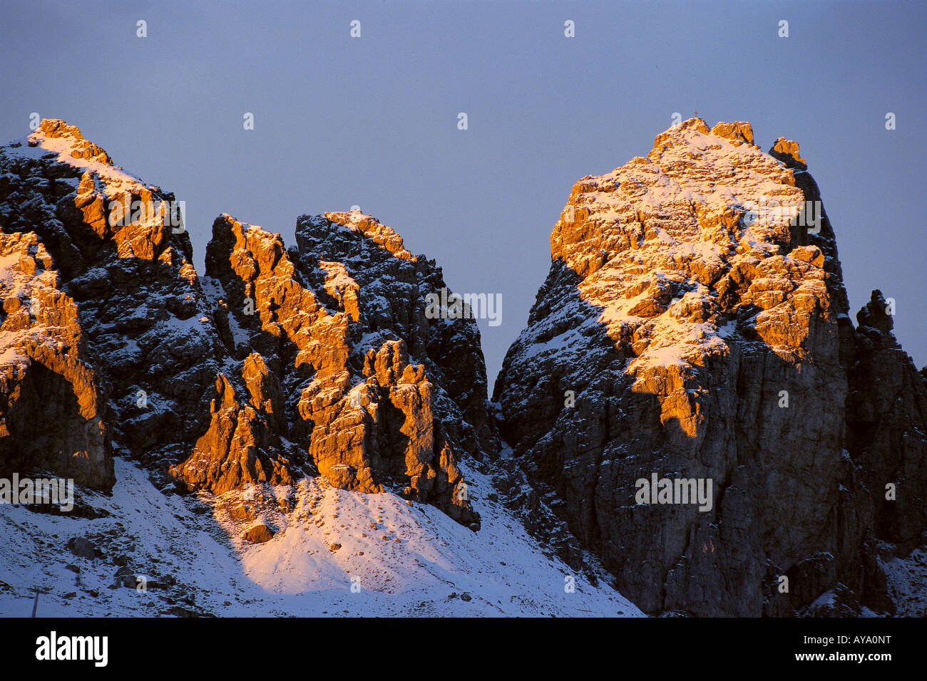 Soleggiato cime di montagna a Selva di Val Gardena, Italia Foto Stock