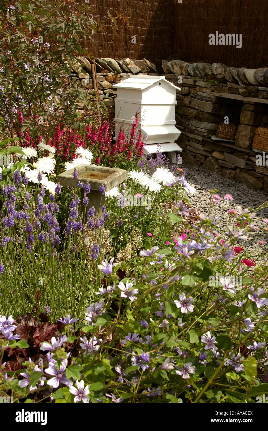 Regno Unito Cheshire Knutsford Tatton Hall RHS Flower Show muretti a secco la fiducia Garden Foto Stock