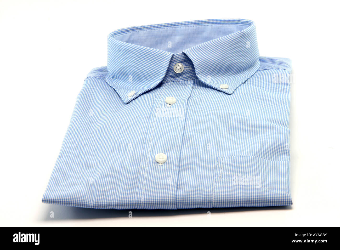 Maglietta Blu isolato su sfondo bianco moda e abbigliamento concetti Foto Stock