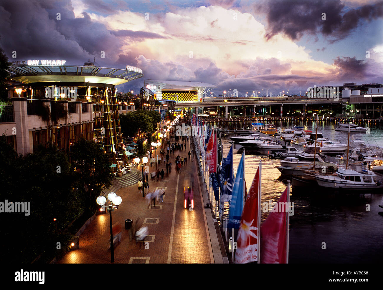 Darling Harbour di Sydney Australia di notte Foto Stock