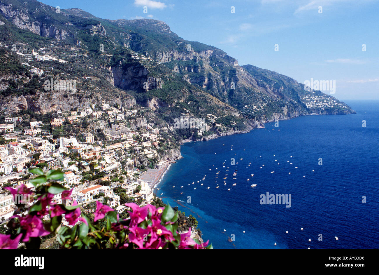 La splendida Costiera Amalfitana a Positano in Italia. Foto Stock