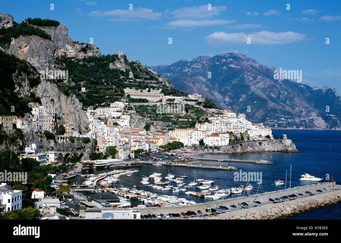 Il porto di Amalfi su trhe Costiera Amalfitana .Italia Foto Stock