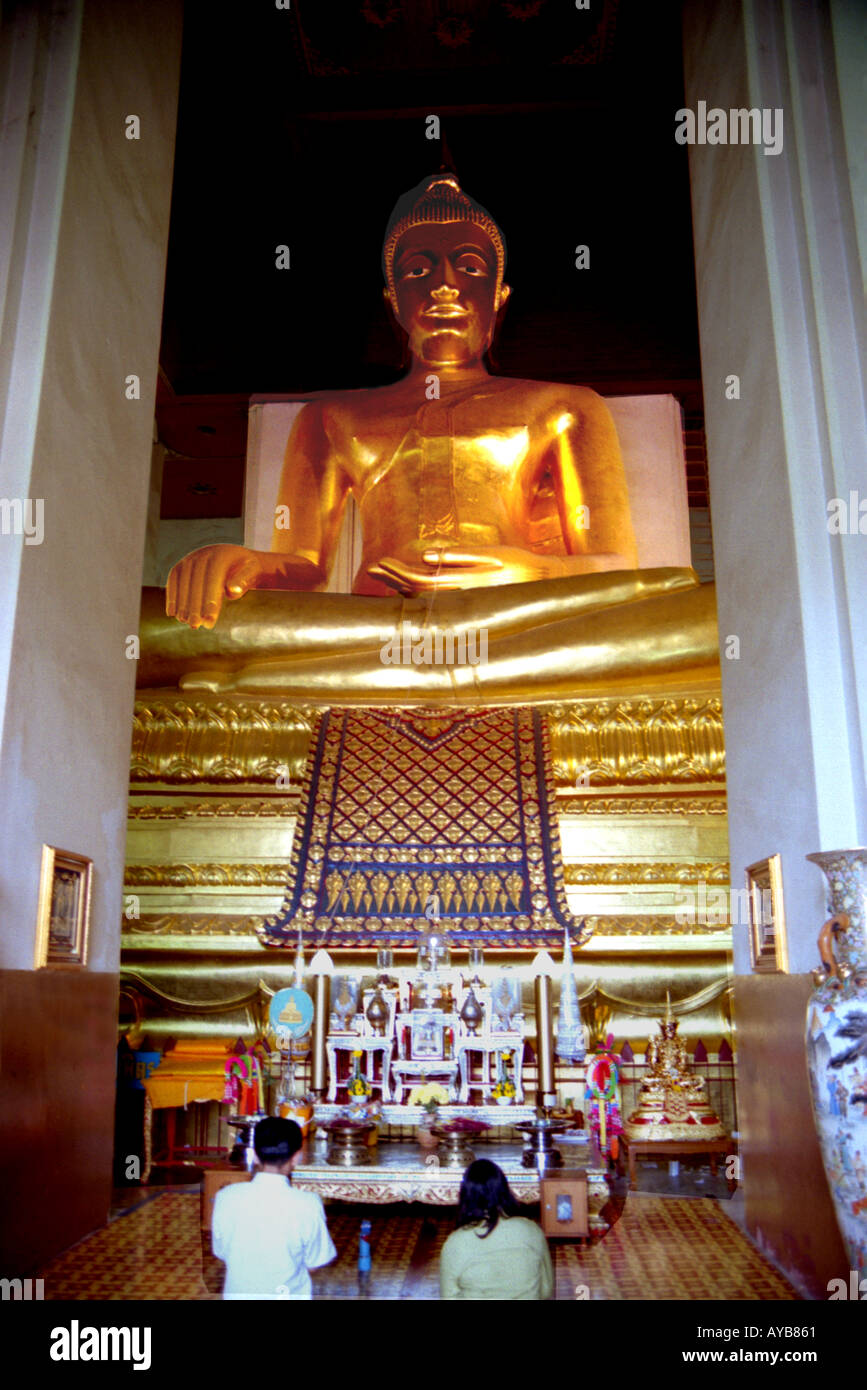 Statua del Buddha al Wat Rakhang Foto Stock
