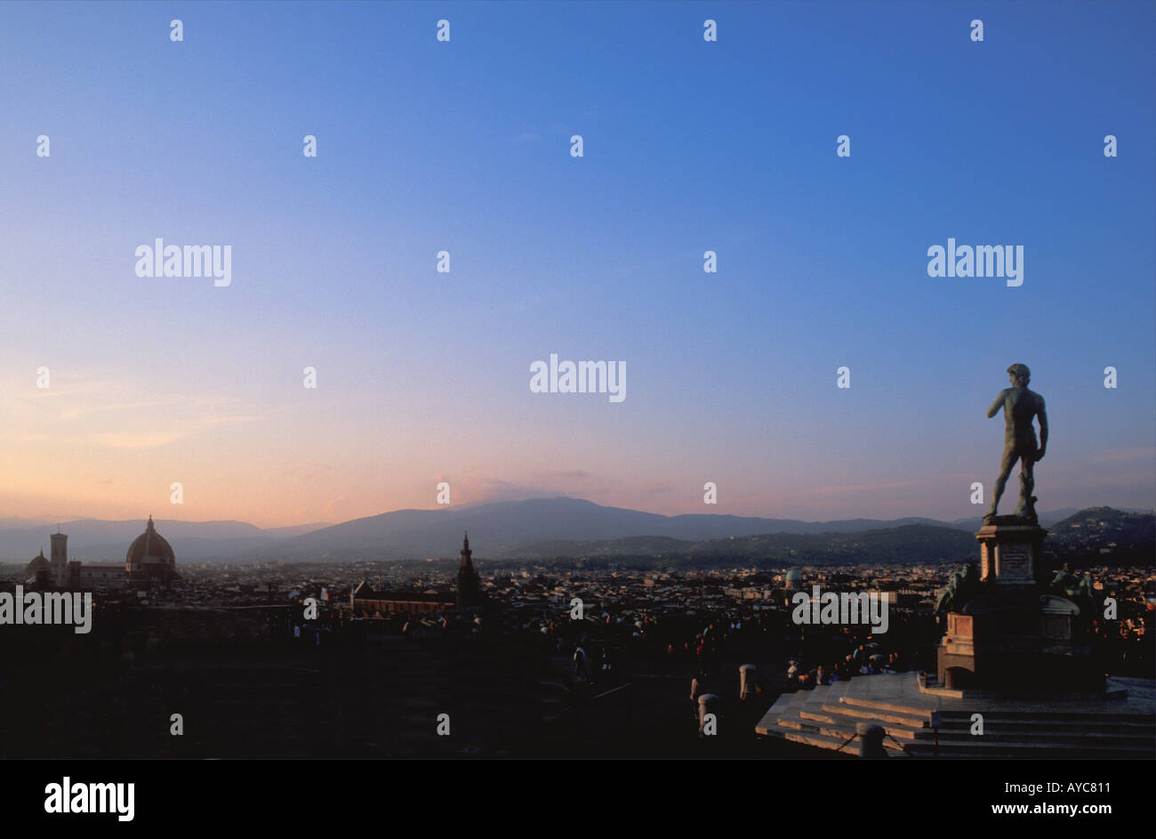 Il David di Michelangelo e la cupola del Brunelleschi Cattedrale da
