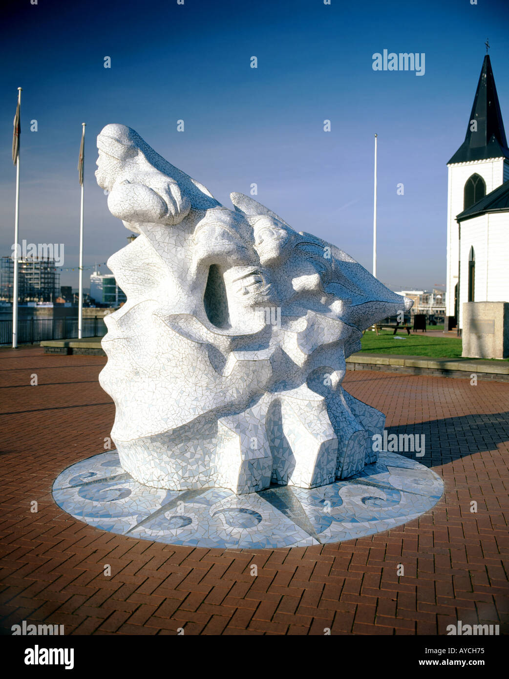 Monumento commemorativo dell'Antartide 100, di Jonathan Williams, Cardiff Bay, Cardiff, Galles, REGNO UNITO. Foto Stock