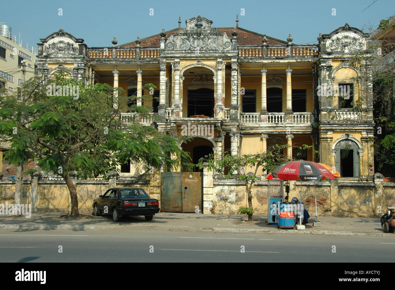 Vecchia casa risalente al tempo del francese coloniale. Foto Stock