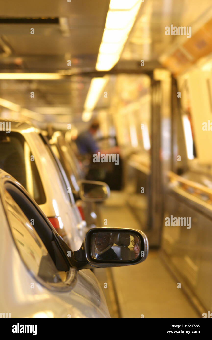 Channel Tunnel auto interno treno Francia Regno Unito Foto Stock