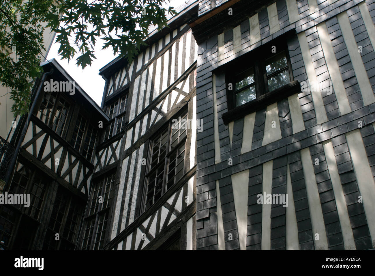 Case in Saint Maclou area di Rouen Normandia Francia Foto Stock