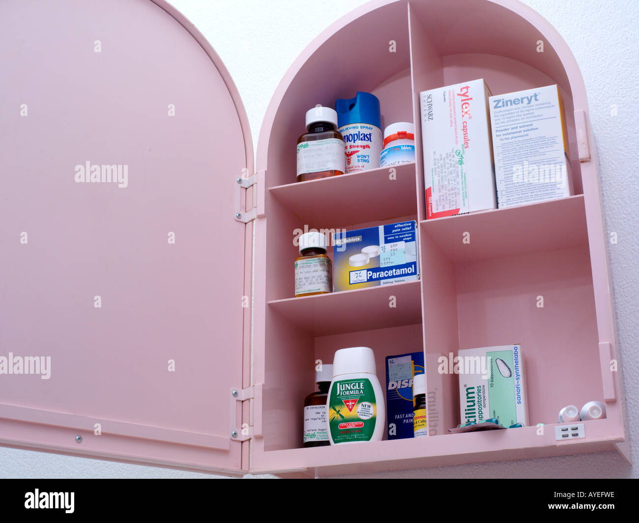 Armadietto con farmaci Foto Stock